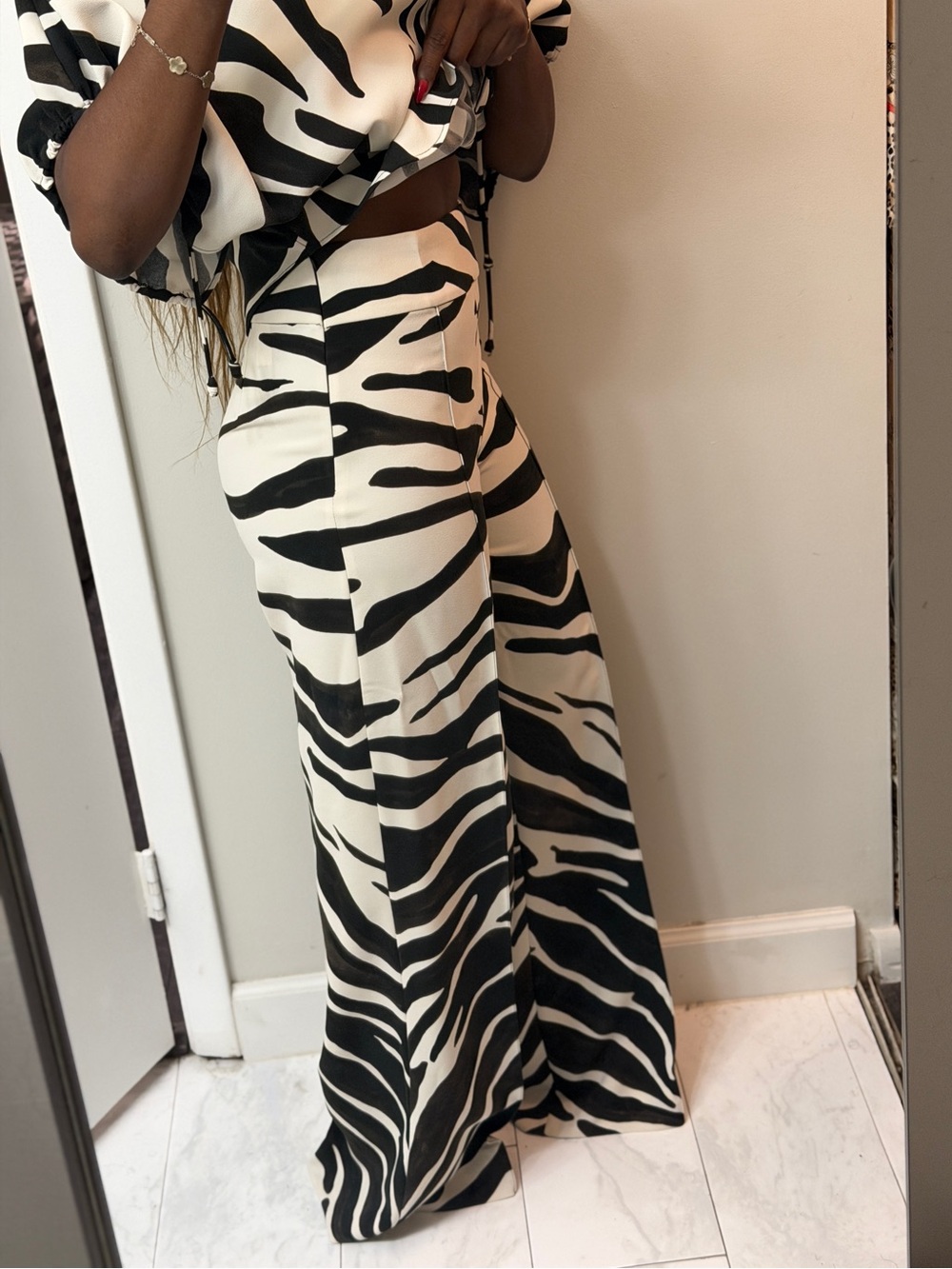 Zara Black & White Zebra-Print Wide-Leg two Piece Set - Picture 7 of 13